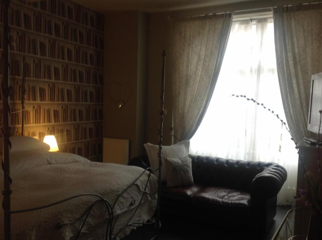 A Room in the City - West (formerly Luxury Central B&B) room 4